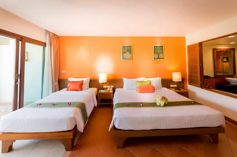 Трехместный Номер Deluxe, Ravindra Beach Resort & Spa   Sha Extra Plus