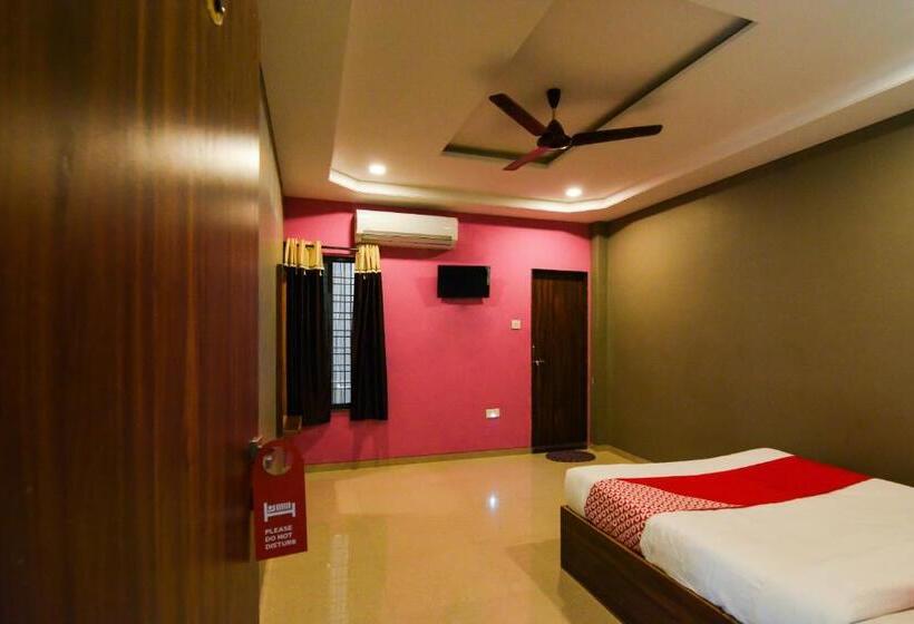 Quarto Deluxe, Sukrangu Palace