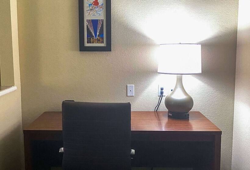 Люкс, Comfort Suites Jefferson City