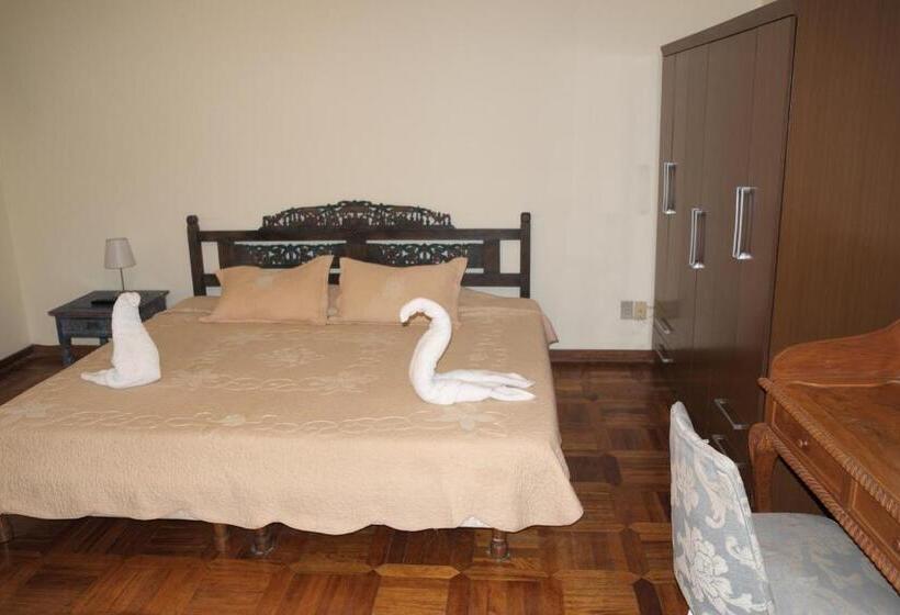 Люкс Deluxe Кровать Кинг, Inkawasi Miraflores Hostel
