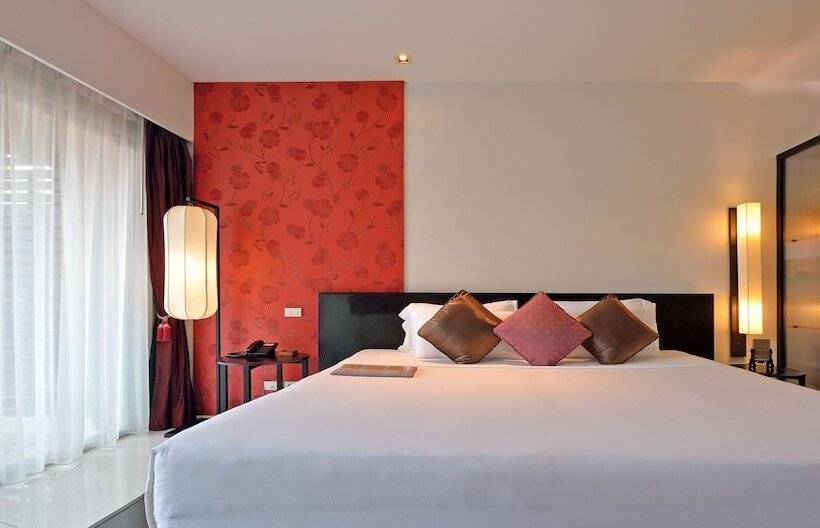 اتاق سوپریور با چشم‌انداز استخر, Red Ginger Chic Resort   Sha Extra Plus