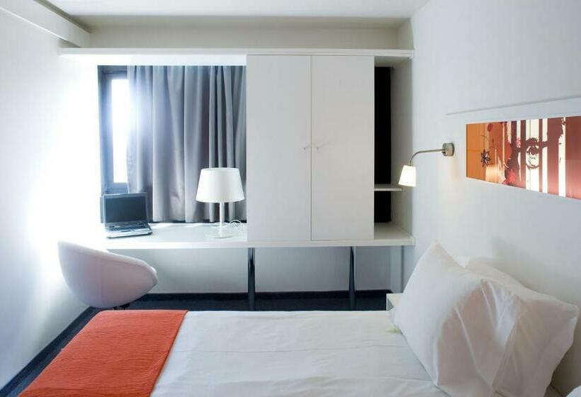 اتاق استاندارد سه نفره, Star Inn Porto