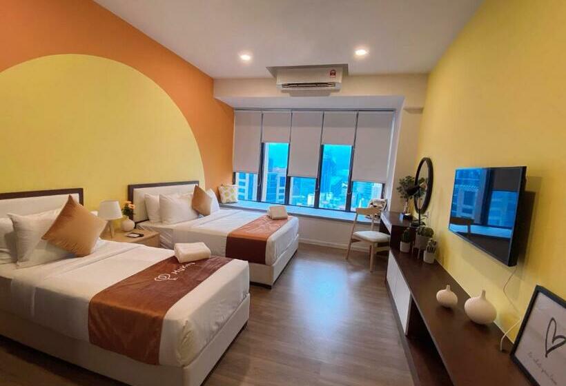 استودیو کامفورت, Ceylonz Suites By Mykey Global