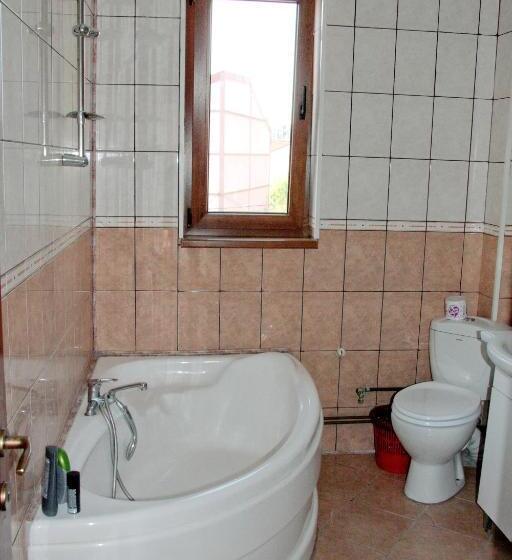 اتاق استاندارد سه نفره, Z Villa