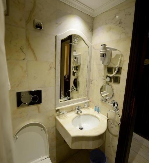 اتاق استاندارد چهار تخته, Al Waleed Tower