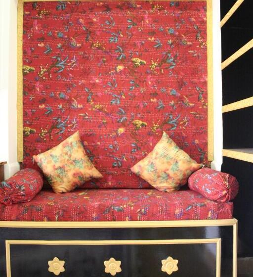 Deluxe Suite King Bed, Shanti Home