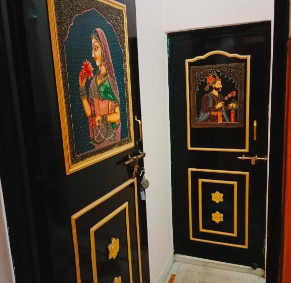 اتاق لوکس, Shanti Home