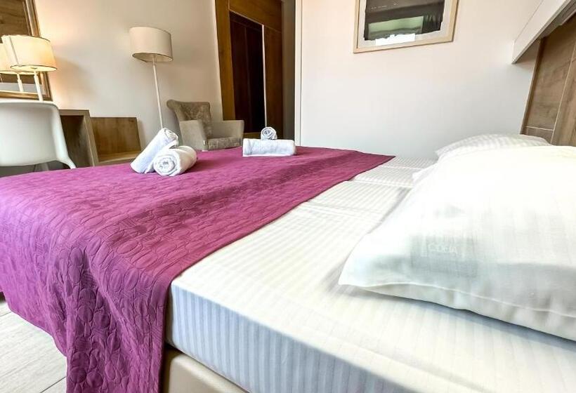 اتاق استاندارد, Slovenska Plaža Lux