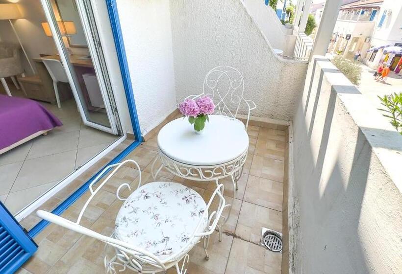 اتاق استاندارد, Slovenska Plaža Lux