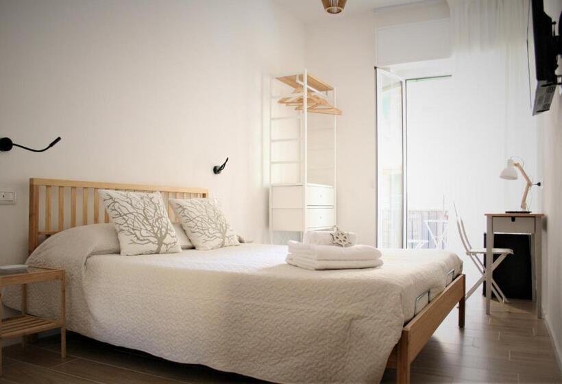 اتاق استاندارد با بالکن, Real Rooms