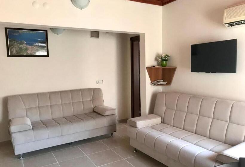 Quarto Familiar Vista Montanha, Gözdem Apart