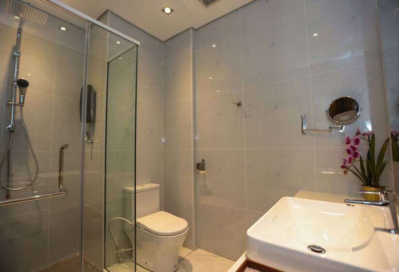 Трехместный Номер Deluxe, D Elegance Grand Bandar Seri Alam