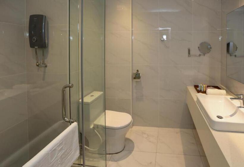 Трехместный Номер Deluxe, D Elegance Grand Bandar Seri Alam