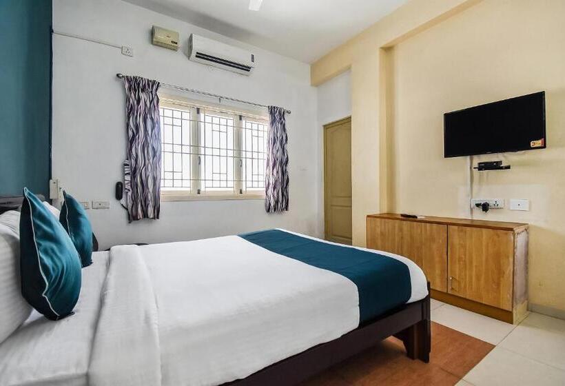 اتاق استاندارد با بالکن, Vaccinated Staff  Silverkey Executive Stays 78621 Second D Residency