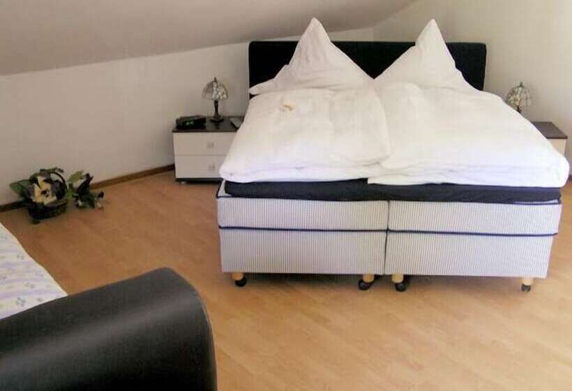 Семейный Номер, Bed & Breakfast Jungholz   Pension Katharina