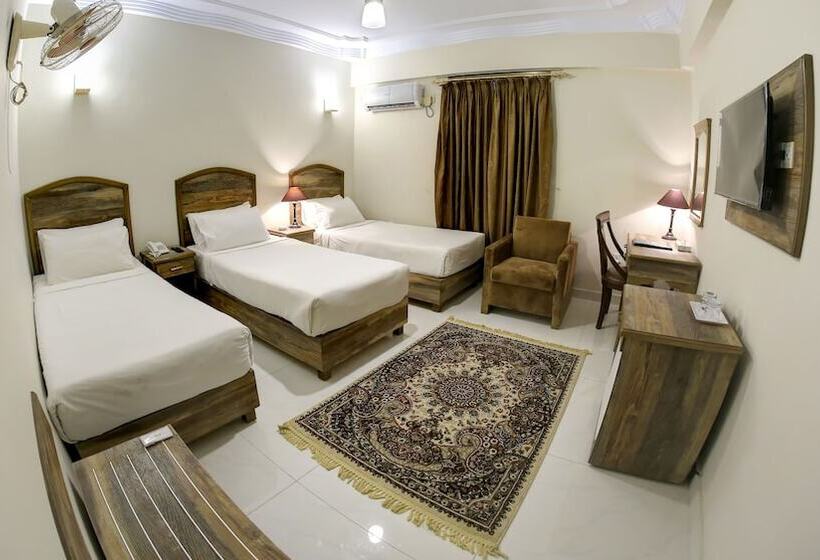 اتاق لوکس, Crown Inn
