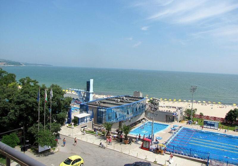 آپارتمان 1 خوابه با چشم‌انداز دریا, Panorama Hotel   Free Ev Charging Station