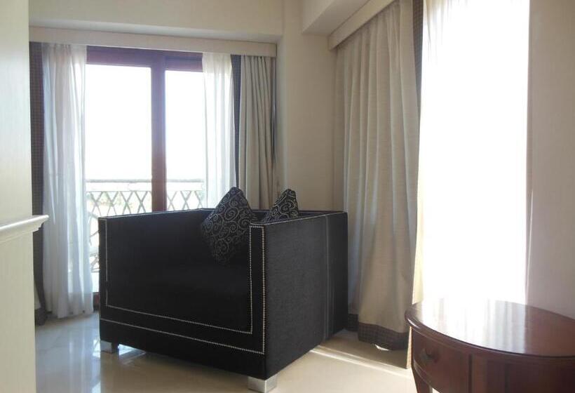 اتاق لوکس با تخت بزرگ, Palace 4s