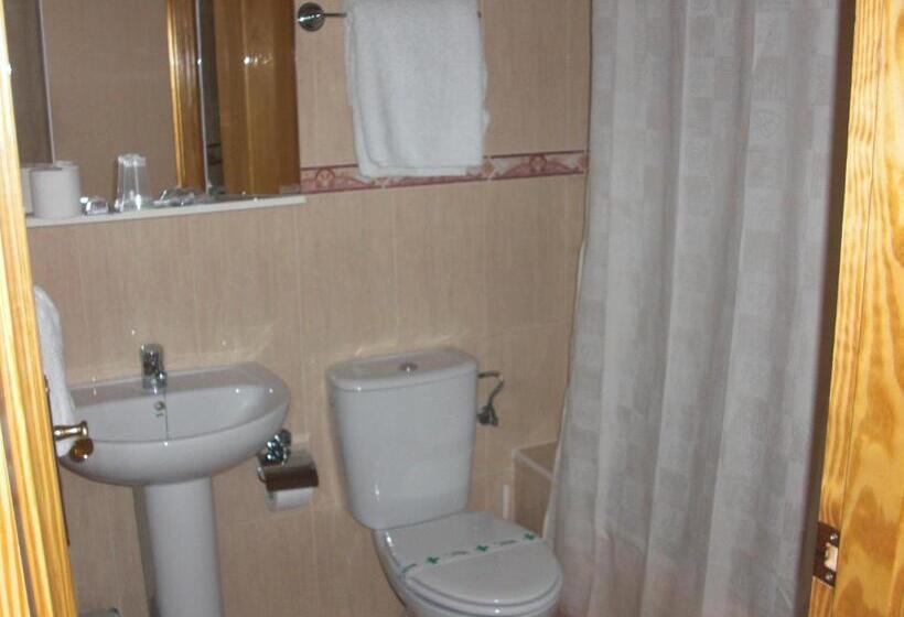 Quarto Estandar, Pension Los Cisnes