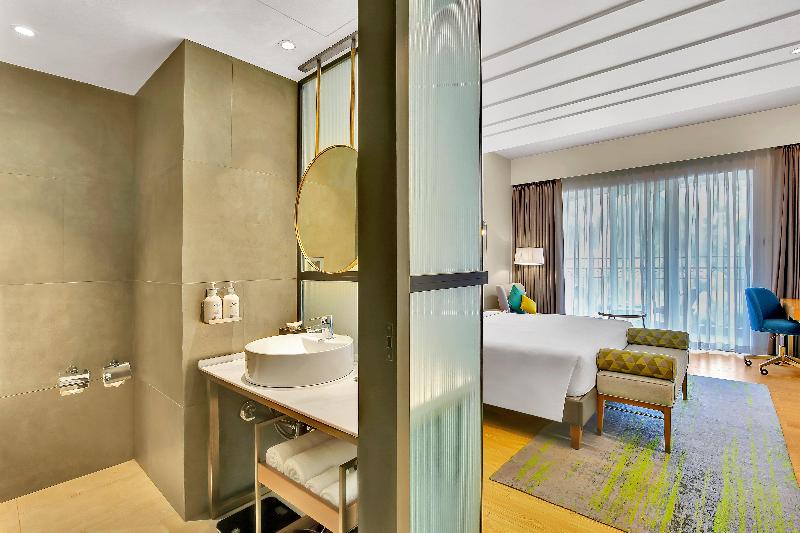 اتاق استاندارد با تخت بزرگ, Holiday Inn Goa Candolim