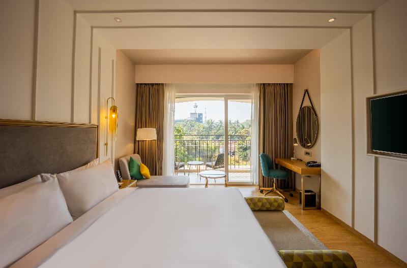 اتاق استاندارد با تخت بزرگ, Holiday Inn Goa Candolim