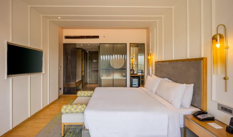 اتاق استاندارد با تخت بزرگ, Holiday Inn Goa Candolim