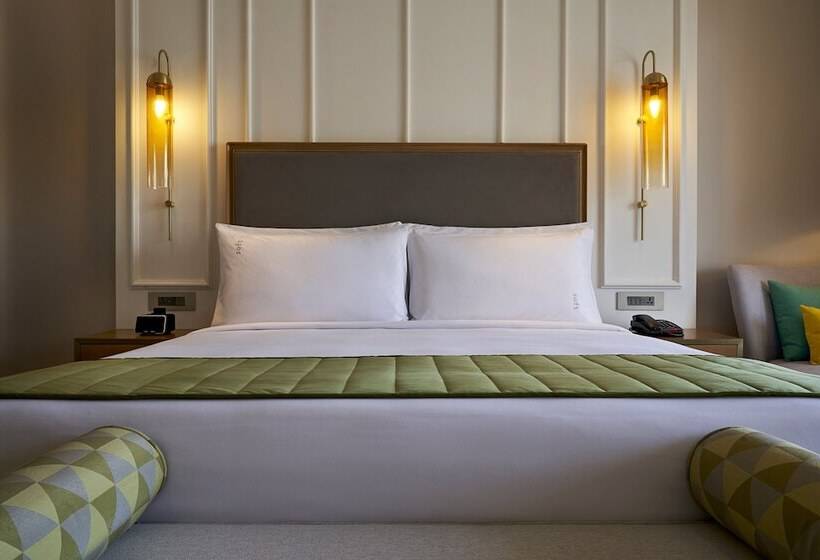 اتاق استاندارد با تخت دوبل, Holiday Inn Goa Candolim