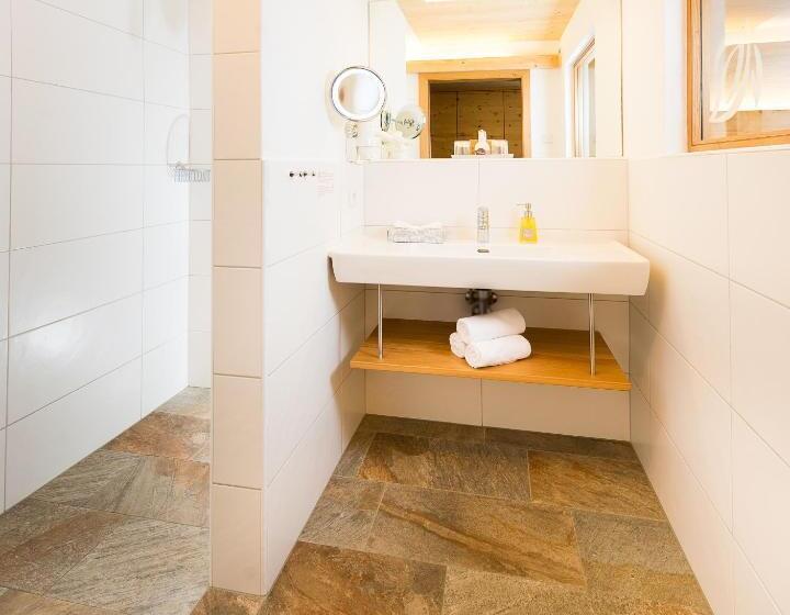 اتاق سوپریور با بالکن, Biohotel Rupertus