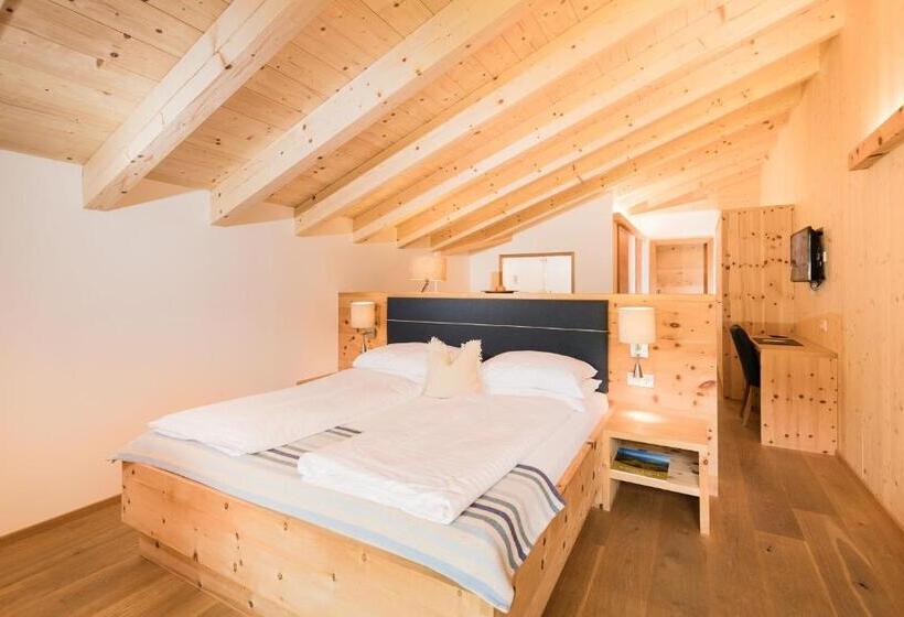 اتاق لوکس با چشم‌انداز باغ, Biohotel Rupertus
