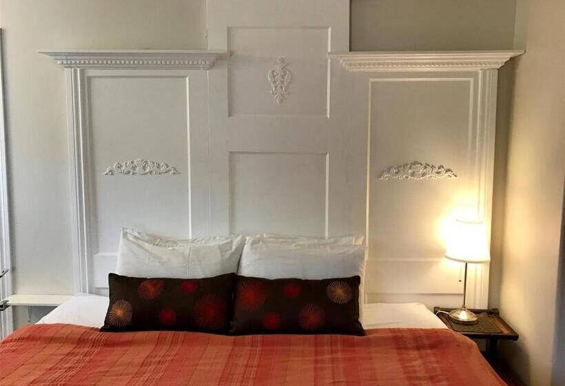 Standardrum, Ellis House Bed & Breakfast