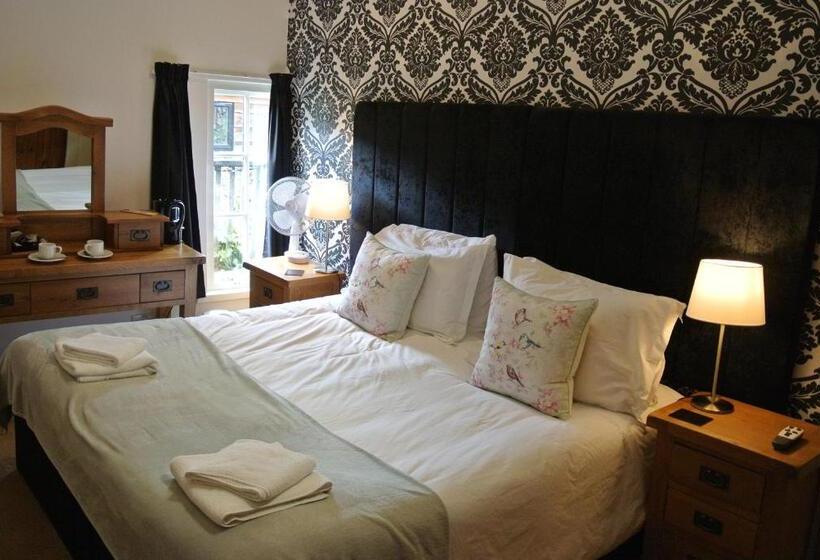 اتاق کلاسیک خانوادگی, The Horse & Jockey Inn