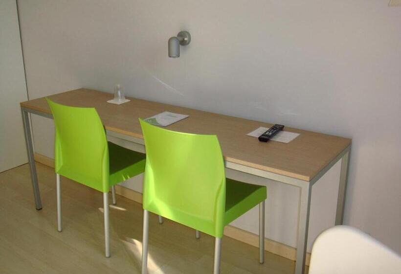 Номер Стандарт Трехместный, Campus Cerdanya