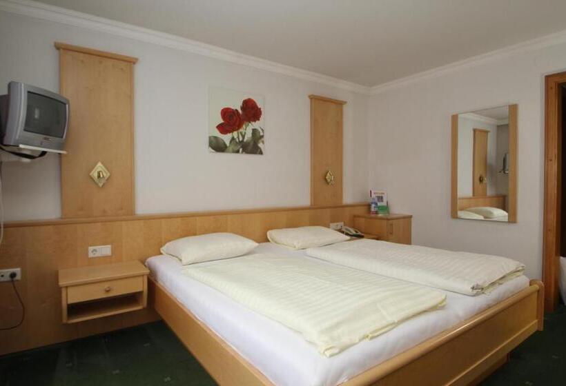 اتاق خانوادگی, Wander  Und Familienhotel Erika