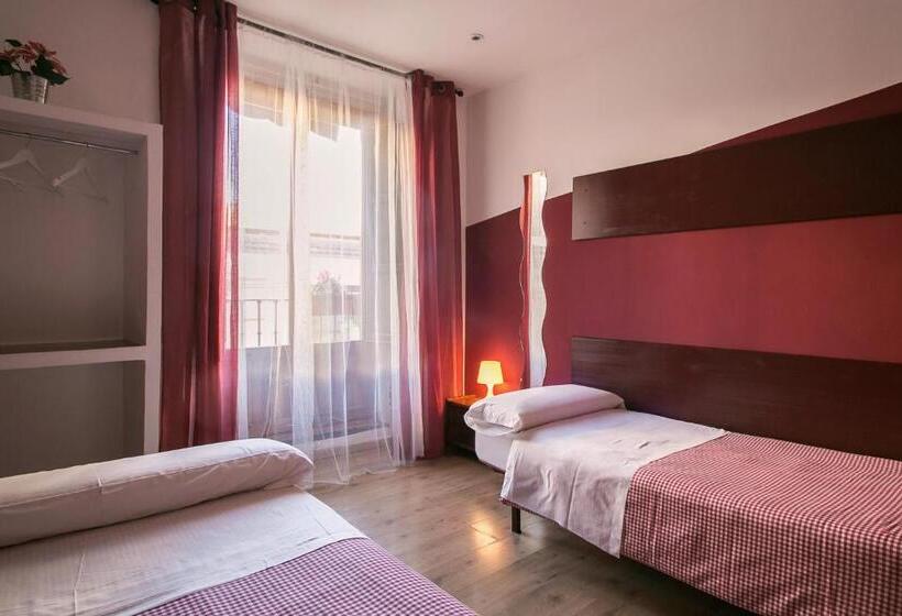 اتاق استاندارد با سرویس بهداشتی مشترک, Hostal Abaaly