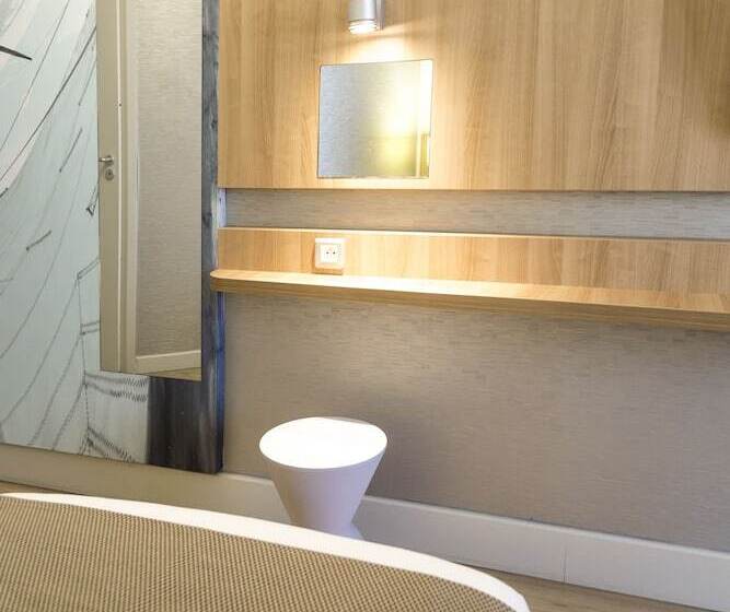 Номер Комфорт, Best Western Plus Ajaccio Amiraute