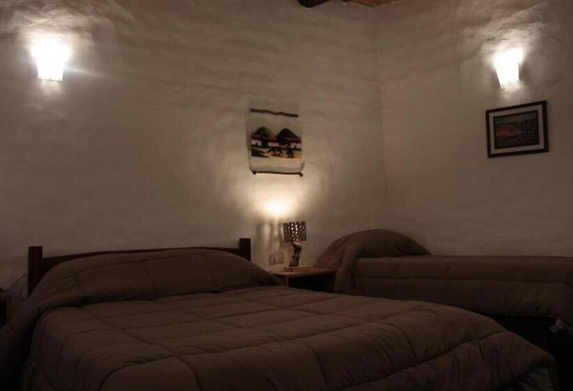 اتاق خانوادگی, Hosteria La Estacion