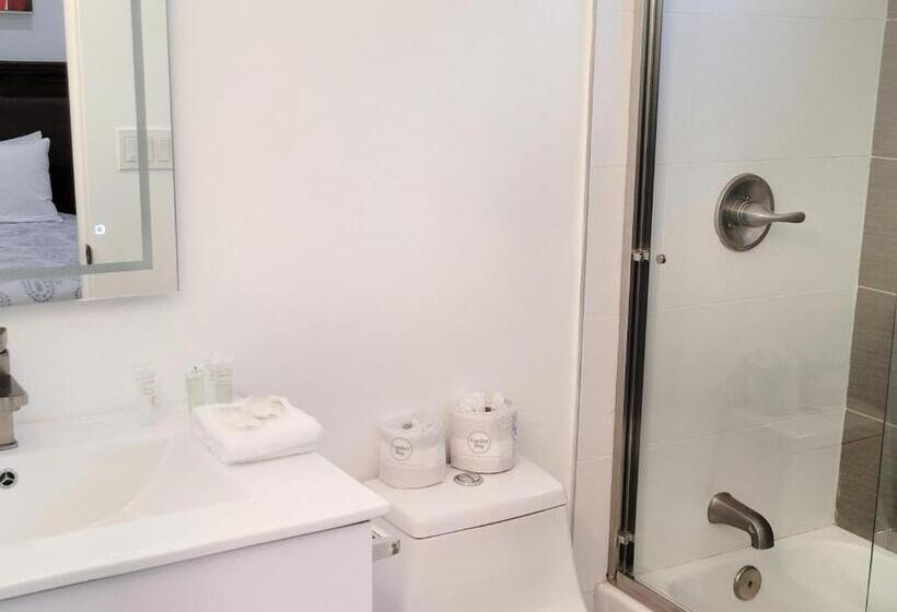 Дом 3 Спальни, Stayspro   Hollywood Homes Minutes To Everything Spacious And Free Parking