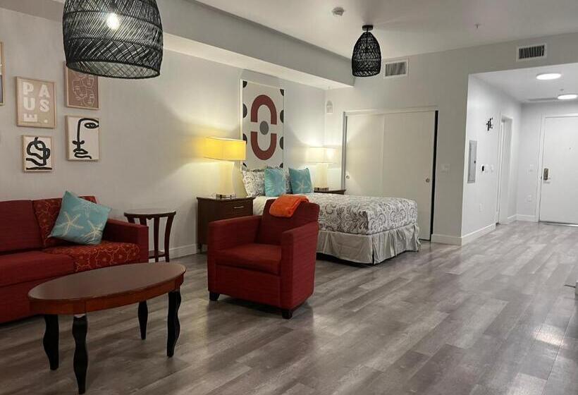 Студия Стандарт, Stayspro   Hollywood Homes Minutes To Everything Spacious And Free Parking