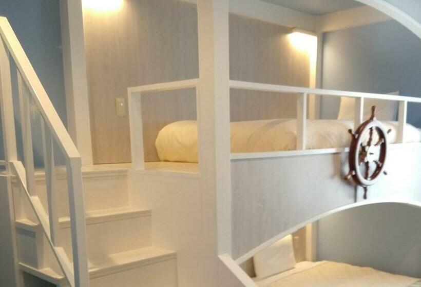 Номер Стандарт Трехместный, Four Stories Hotel Maihama Tokyo Bay