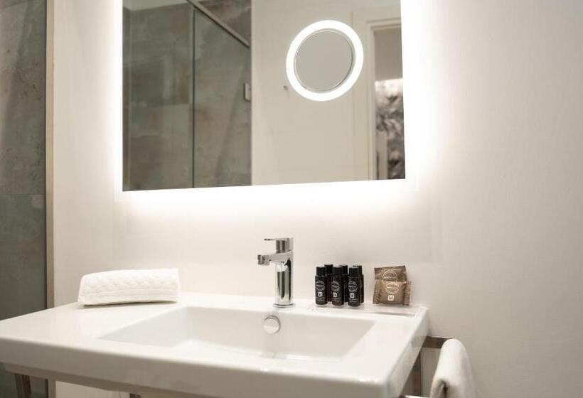 اتاق سوپریور چهار تخته, One Design