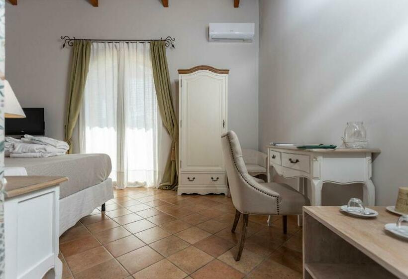 Номер Deluxe с Балконом, Relais Colle Buono