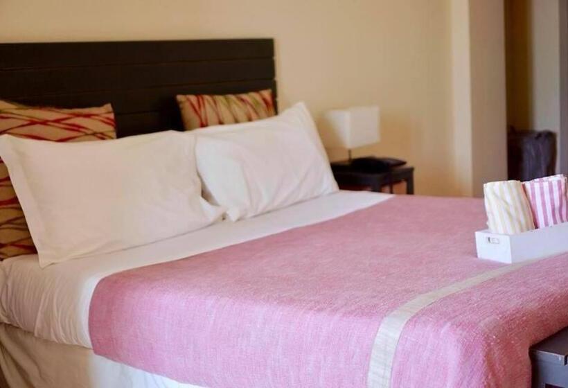 Полулюкс Вид на Сад, Relais Colle Buono