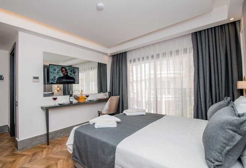 Трехместный Номер Deluxe, Fly Inn