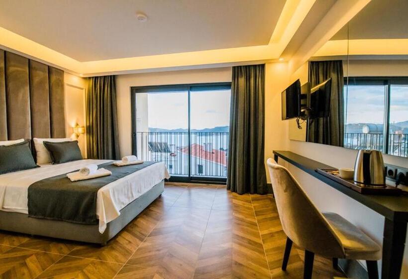 Номер Deluxe Вид на Море, Fly Inn