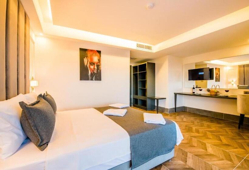 Номер Стандарт, Fly Inn
