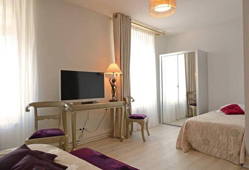 اتاق استاندارد سه نفره, Hôtel La Réserve