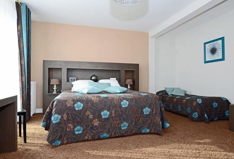اتاق استاندارد سه نفره, Hôtel La Réserve
