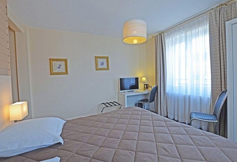 اتاق استاندارد, Hôtel La Réserve