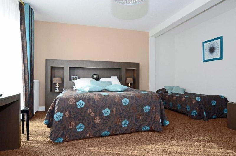 اتاق استاندارد سه نفره, Hôtel La Réserve