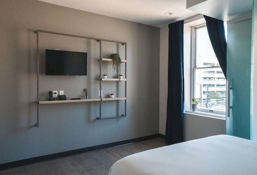 اتاق لوکس, Sova Microroom & Social
